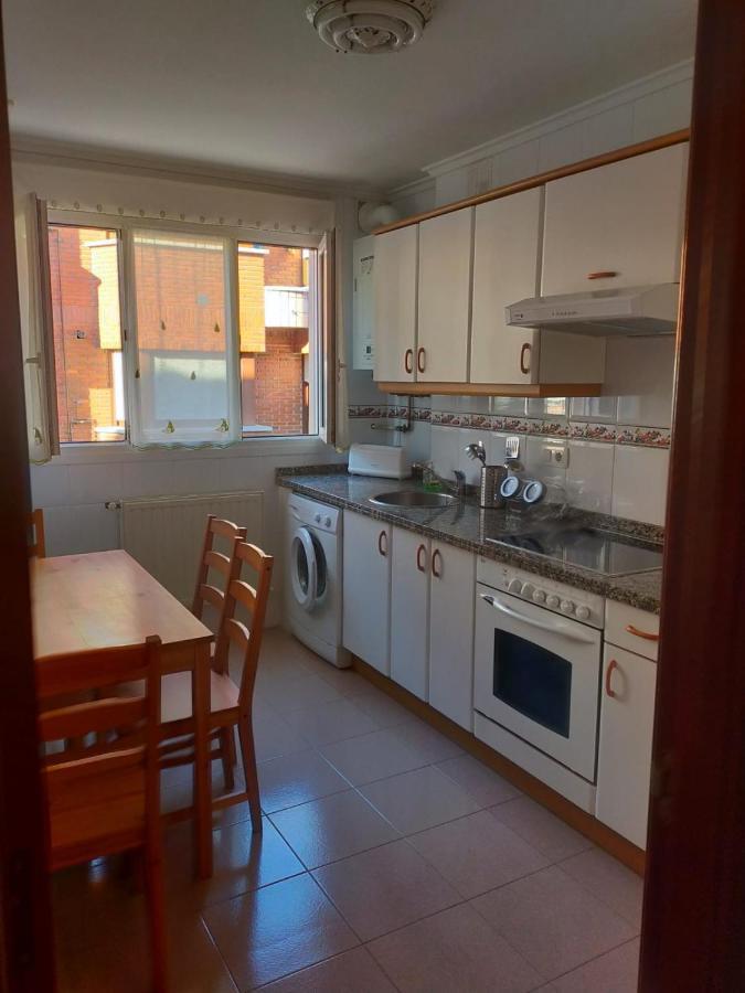 Apartamento Clarin Apartment Arriondas Bagian luar foto